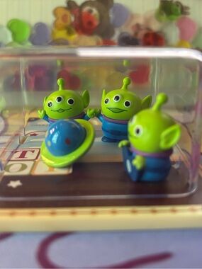 Toy Story Miniso Green Aliens